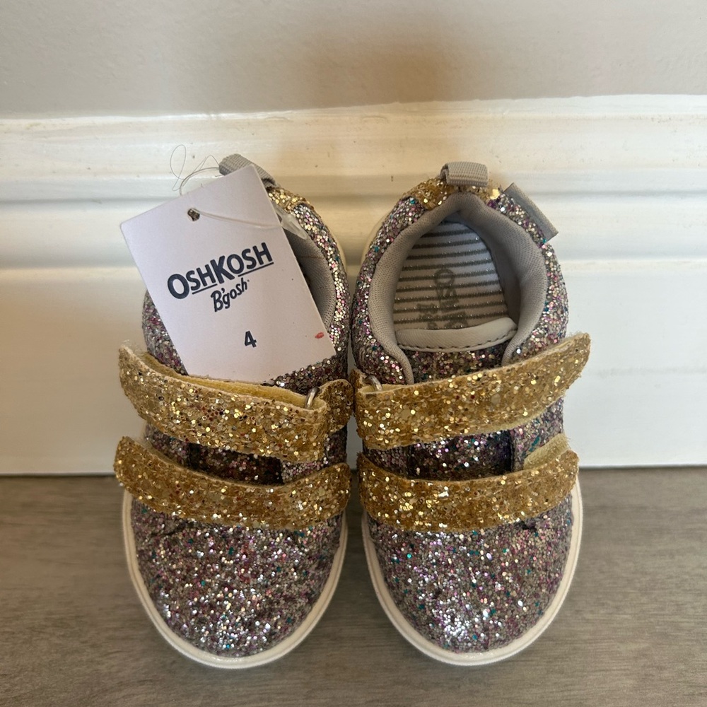 NEW Oshkosh toddler girl shoes - Size 4